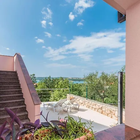 Apartman Fenix By Interhome